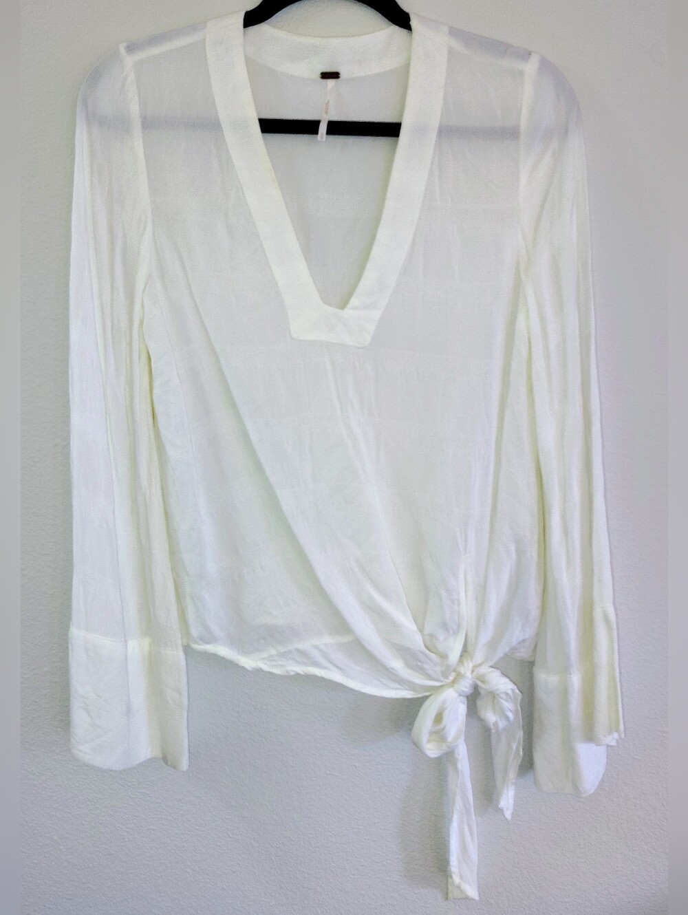 Sheer White 'Free People' Top w/ V-neckline & Asymmetrical Tie-waist ~ Size XS